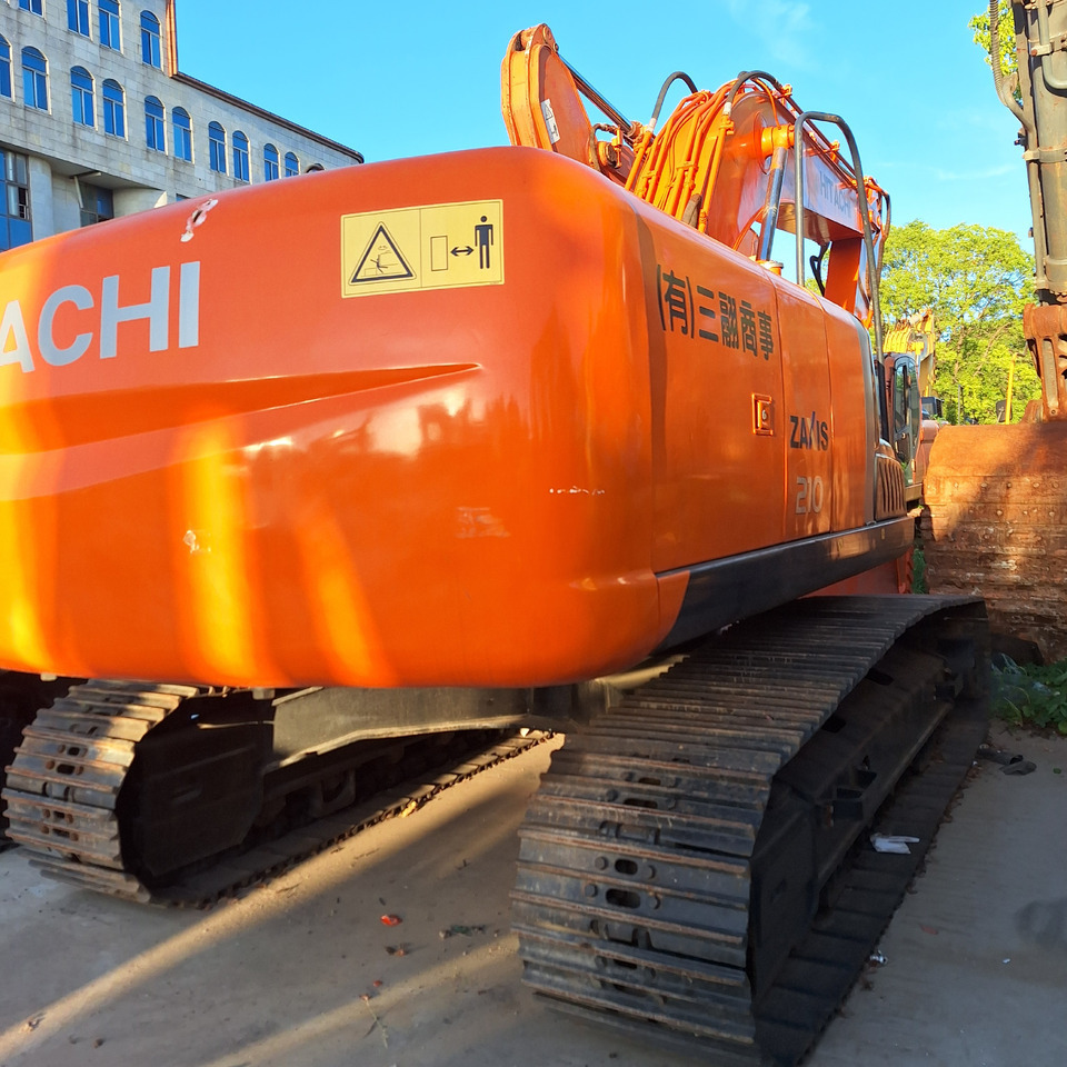 Second hand Hitachi ZX210 excavator - Экскаватор: фото 2 Second hand Hitachi ZX210 excavator - Экскаватор: фото 2