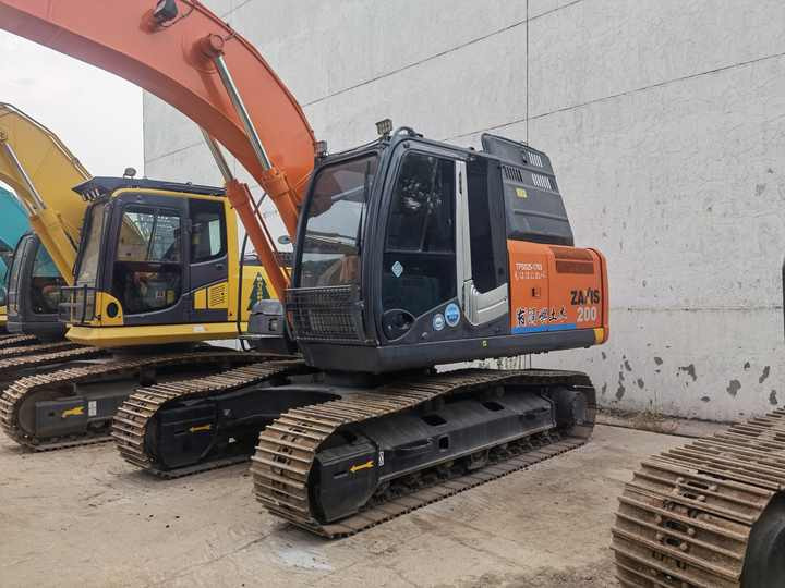 Used excavator zx200-3g Hitachi excavator ZX200-3 crawler excavator hitachi ZAXIS 200-3 cheap for sale - Экскаватор: фото 2 Used excavator zx200-3g Hitachi excavator ZX200-3 crawler excavator hitachi ZAXIS 200-3 cheap for sale - Экскаватор: фото 2