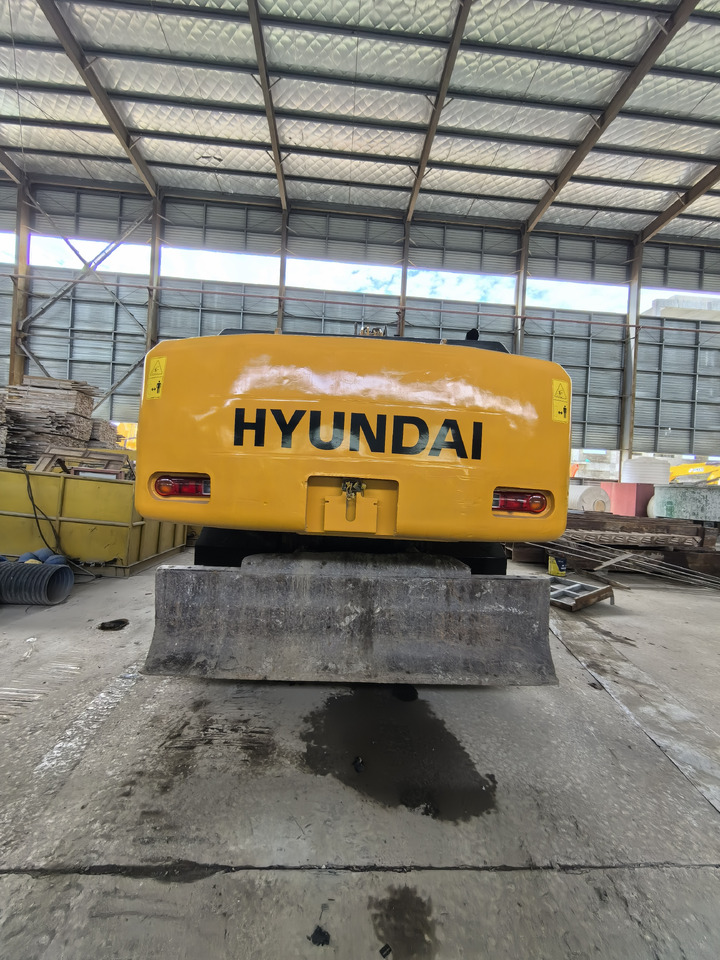 Used hyundai R210W-7 wheel excavator - Колёсный экскаватор: фото 5 Used hyundai R210W-7 wheel excavator - Колёсный экскаватор: фото 5