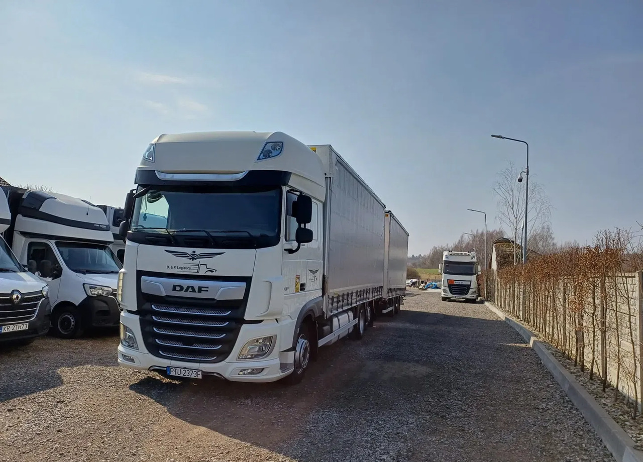 DAF XF 480 SUPER SPACE CAB / ZESTAW TANDEM PRZEJAZDOWY 120m3 - Тентованный грузовик: фото 2 DAF XF 480 SUPER SPACE CAB / ZESTAW TANDEM PRZEJAZDOWY 120m3 - Тентованный грузовик: фото 2