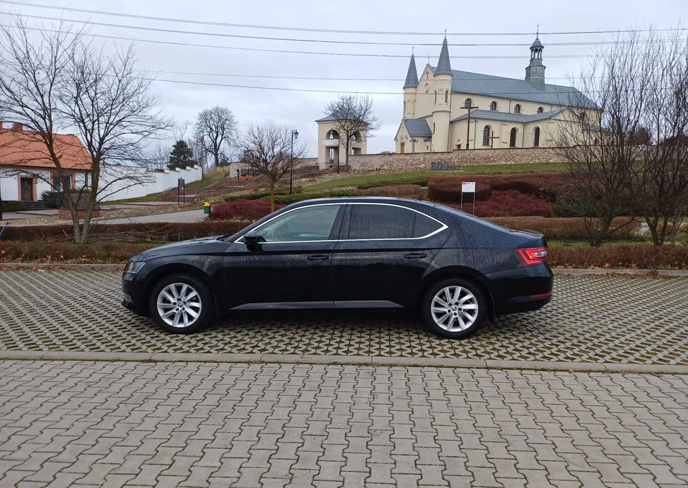 Skoda Superb 2.0 TDI Ambition - Седан: фото 2 Skoda Superb 2.0 TDI Ambition - Седан: фото 2