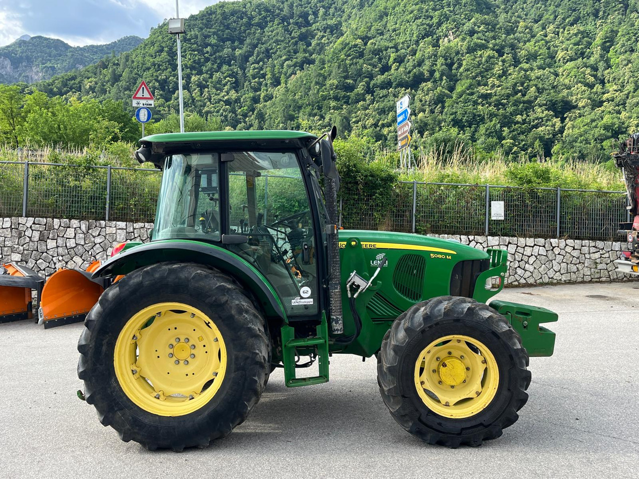 JOHN DEERE 5080 M - Трактор: фото 5 JOHN DEERE 5080 M - Трактор: фото 5