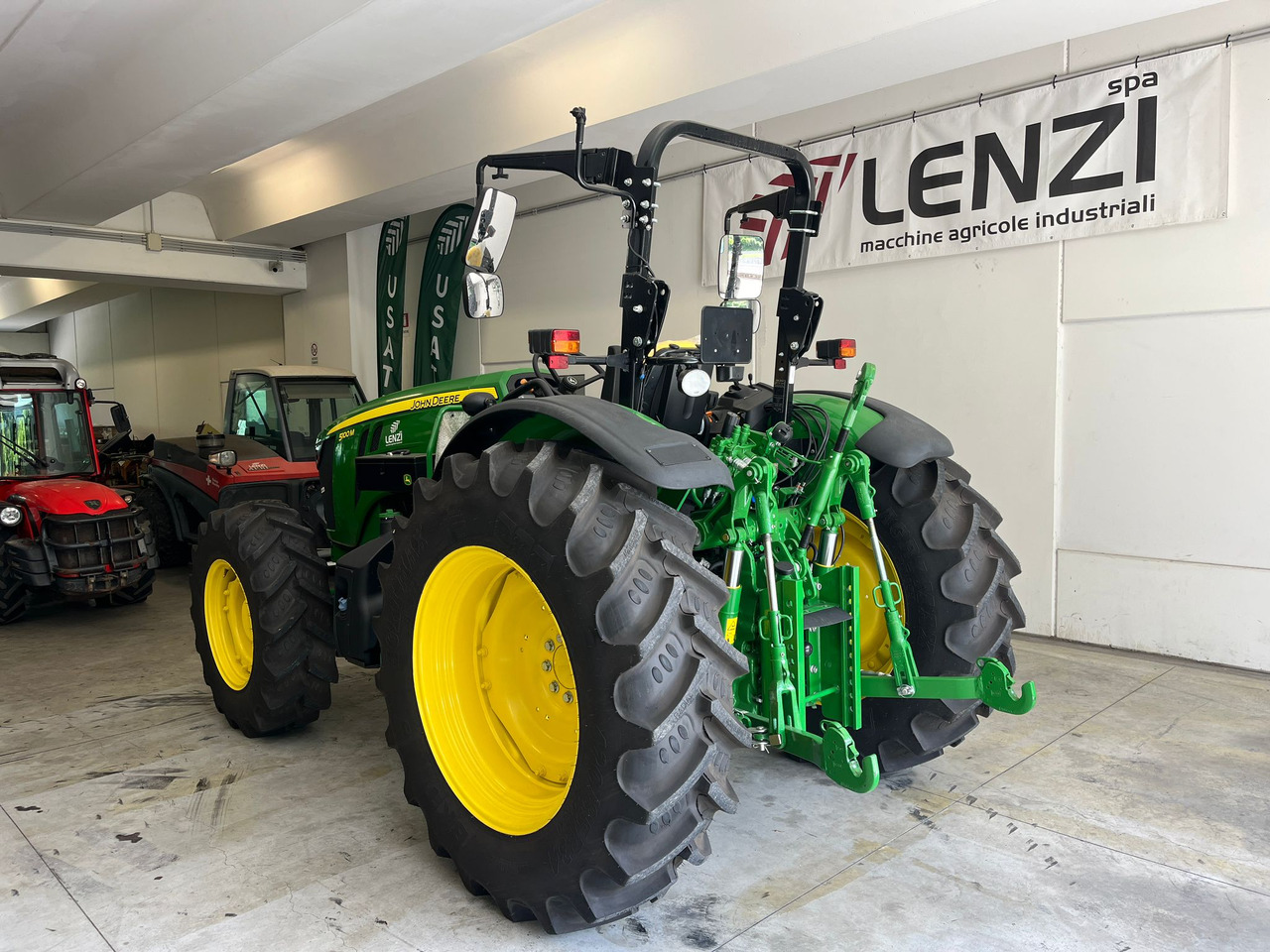 JOHN DEERE 5100 M - Трактор: фото 4 JOHN DEERE 5100 M - Трактор: фото 4