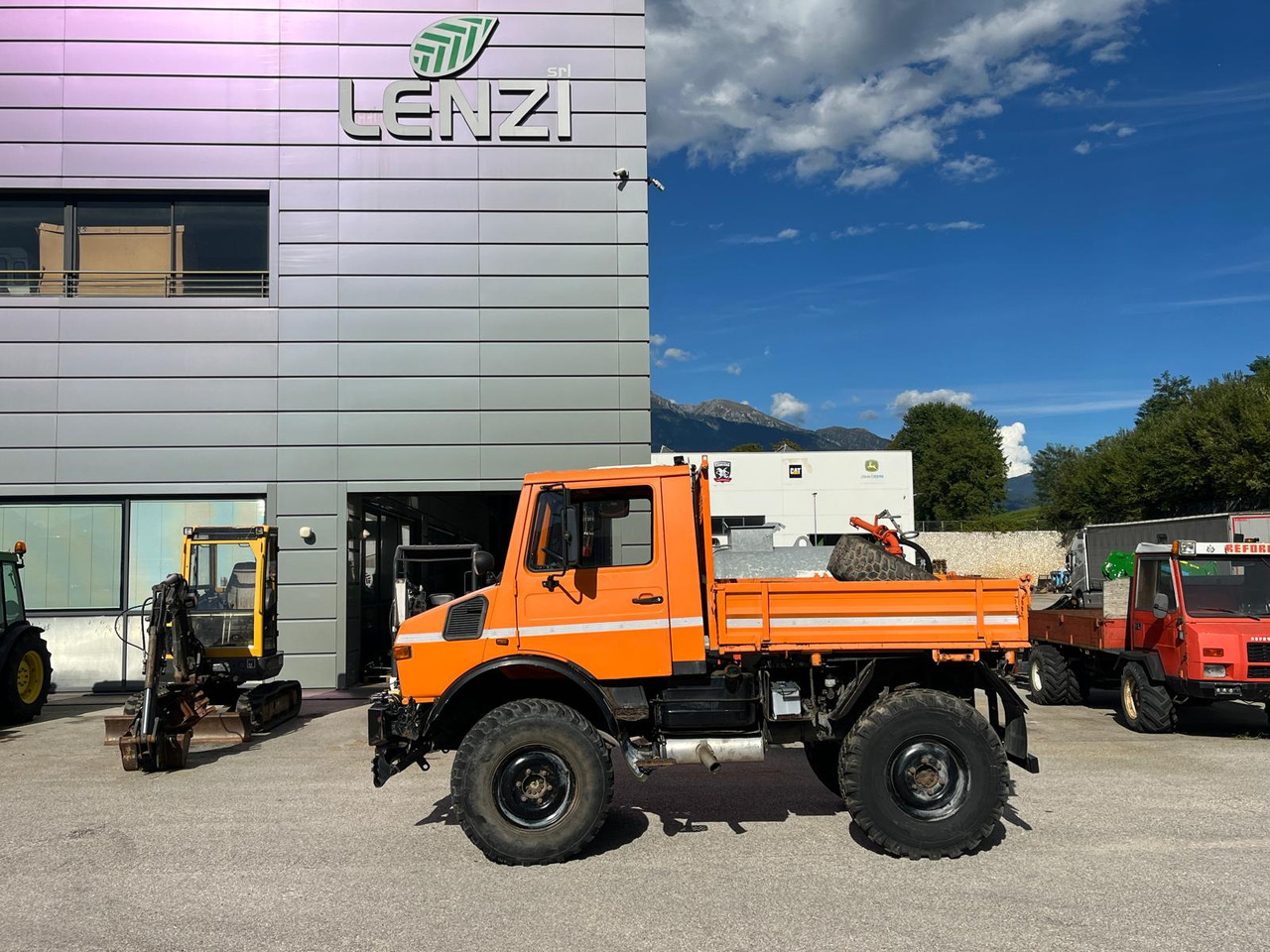 MERCEDES BENZ UNIMOG U1200 – 70 - Самосвал: фото 2 MERCEDES BENZ UNIMOG U1200 – 70 - Самосвал: фото 2