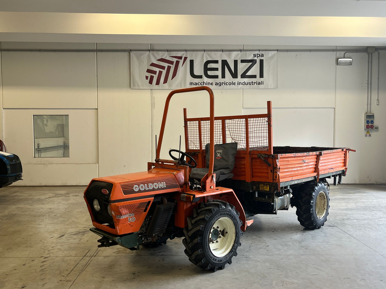 MOTOAGRICOLA GOLDONI TRANSACAR 50 - Трактор: фото 1 MOTOAGRICOLA GOLDONI TRANSACAR 50 - Трактор: фото 1