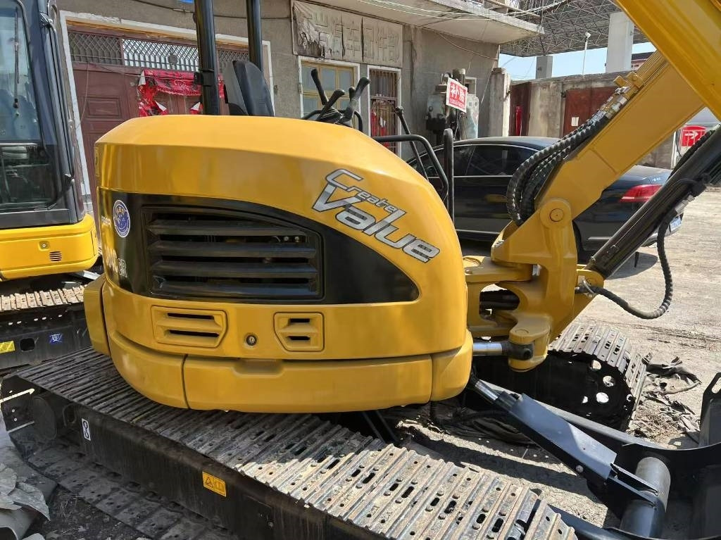 CAT 304 C CR - Мини-экскаватор: фото 3 CAT 304 C CR - Мини-экскаватор: фото 3