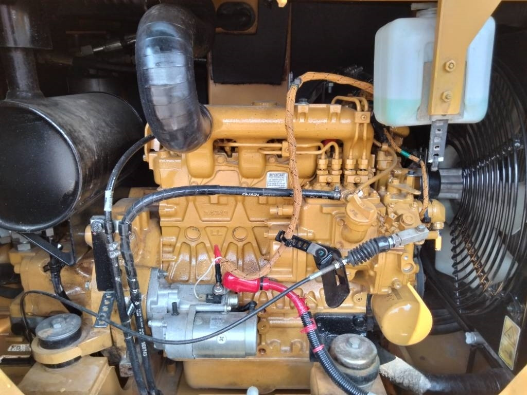 CAT 305.5 - Мини-экскаватор: фото 4 CAT 305.5 - Мини-экскаватор: фото 4