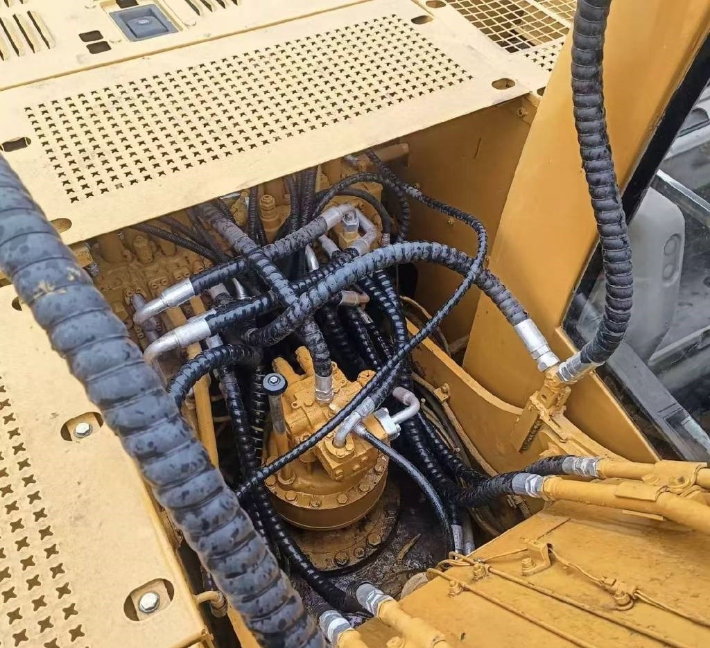 CAT 320 C  - Гусеничный экскаватор: фото 5 CAT 320 C  - Гусеничный экскаватор: фото 5