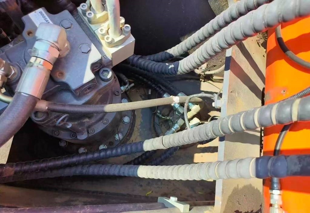 Doosan DX 200 - Гусеничный экскаватор: фото 4 Doosan DX 200 - Гусеничный экскаватор: фото 4