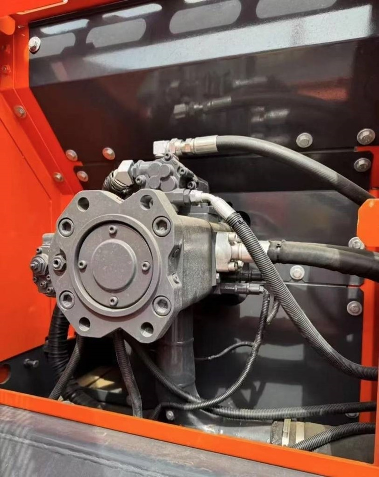 Doosan DX 225 - Гусеничный экскаватор: фото 3 Doosan DX 225 - Гусеничный экскаватор: фото 3