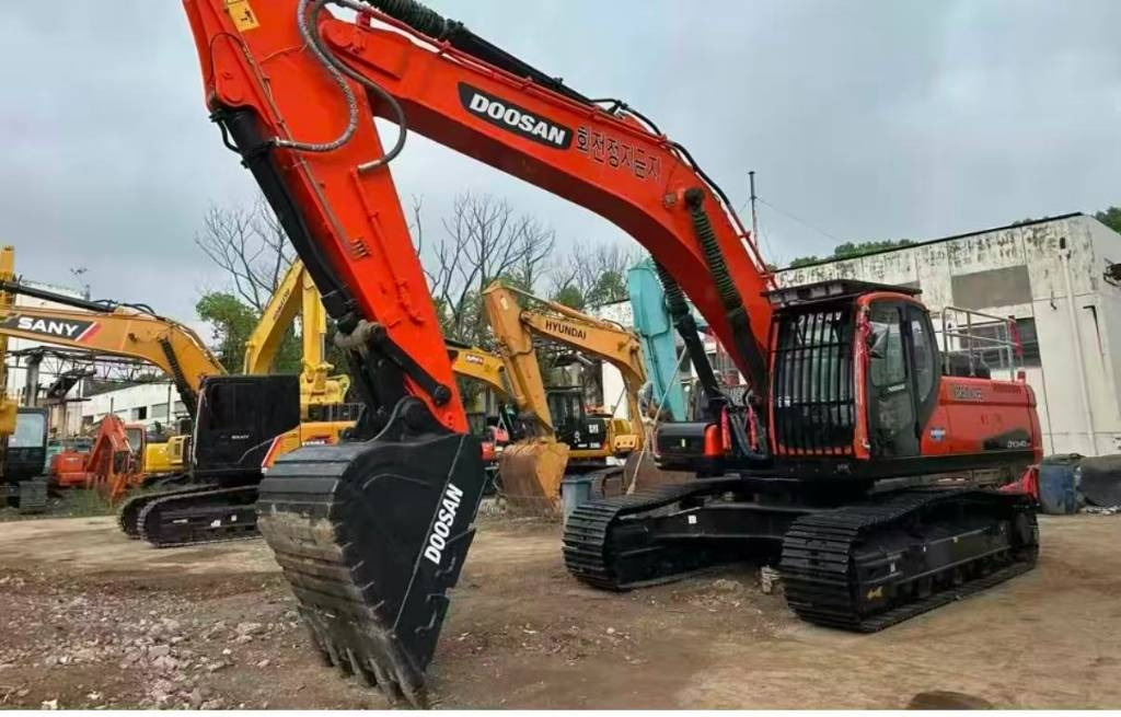 Doosan DX 340 - Гусеничный экскаватор: фото 1 Doosan DX 340 - Гусеничный экскаватор: фото 1
