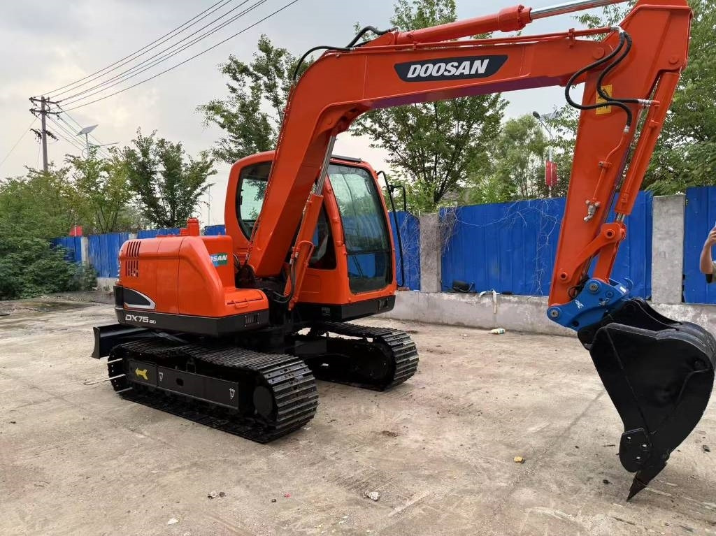 Doosan DX 75 - Гусеничный экскаватор: фото 4 Doosan DX 75 - Гусеничный экскаватор: фото 4