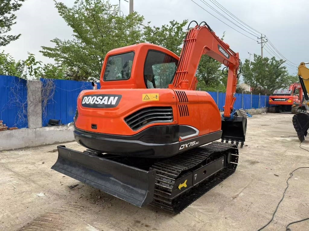 Doosan DX 75 - Гусеничный экскаватор: фото 5 Doosan DX 75 - Гусеничный экскаватор: фото 5
