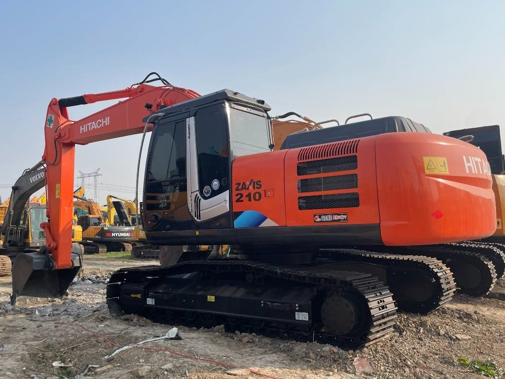 Hitachi ZX 210 - Гусеничный экскаватор: фото 2 Hitachi ZX 210 - Гусеничный экскаватор: фото 2