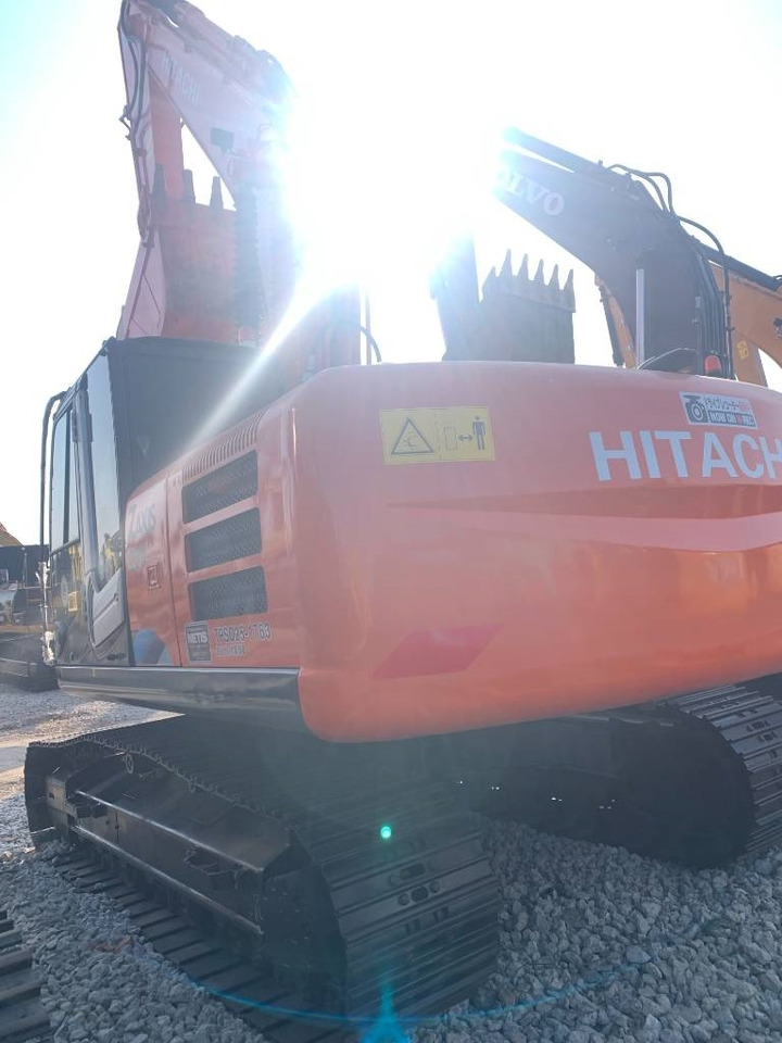 Hitachi Zaxis 200 LC - Гусеничный экскаватор: фото 5 Hitachi Zaxis 200 LC - Гусеничный экскаватор: фото 5