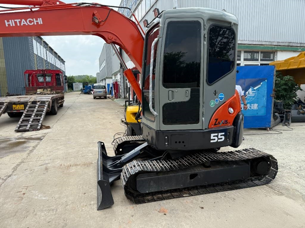 Hitachi Zaxis 55 U - Гусеничный экскаватор: фото 1 Hitachi Zaxis 55 U - Гусеничный экскаватор: фото 1