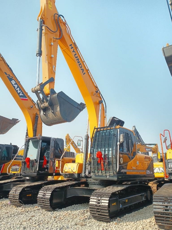Hyundai 220-9S - Гусеничный экскаватор: фото 1 Hyundai 220-9S - Гусеничный экскаватор: фото 1