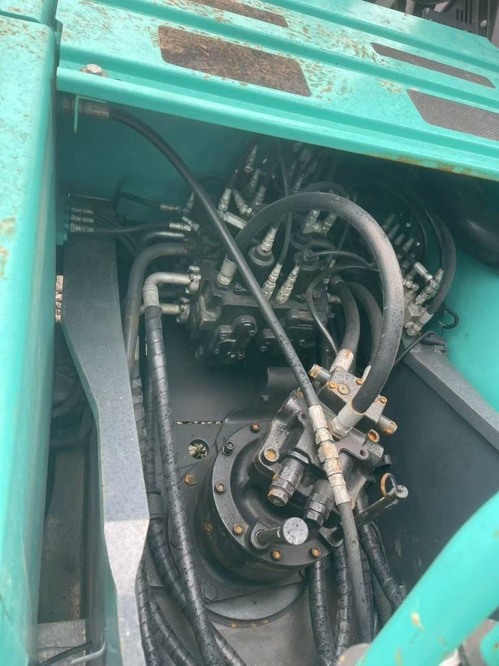 Kobelco SK 200 - Гусеничный экскаватор: фото 3 Kobelco SK 200 - Гусеничный экскаватор: фото 3