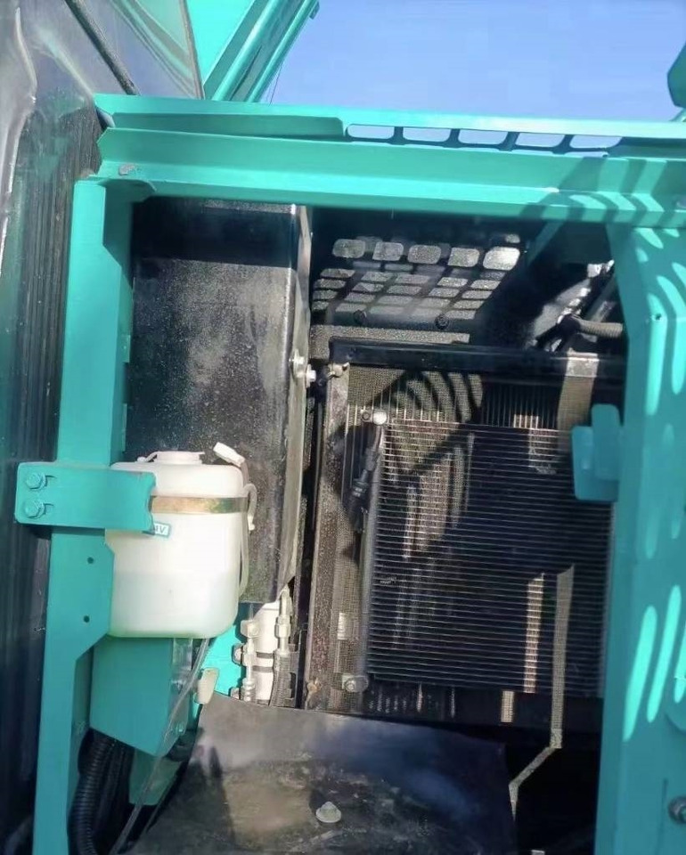 Kobelco SK 75 - Гусеничный экскаватор: фото 3 Kobelco SK 75 - Гусеничный экскаватор: фото 3