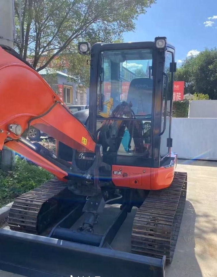 Kubota 163 - Гусеничный экскаватор: фото 1 Kubota 163 - Гусеничный экскаватор: фото 1