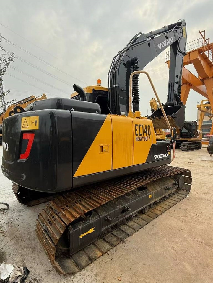 Volvo EC 140 - Гусеничный экскаватор: фото 4 Volvo EC 140 - Гусеничный экскаватор: фото 4