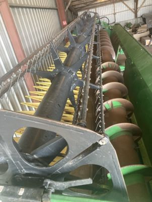 Зерноуборочный комбайн John Deere S680: фото 8