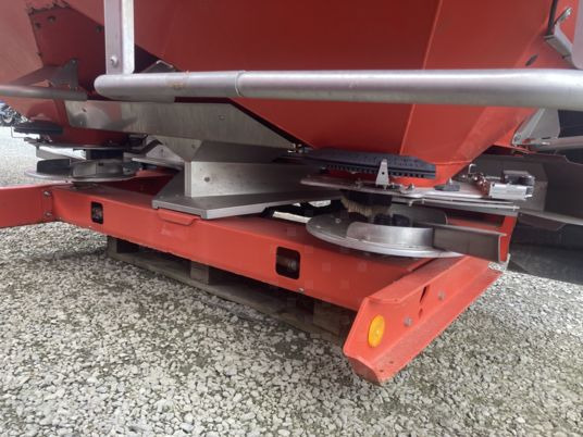 Kuhn AXIS 50.2 H-EMC-W - Разбрасыватель удобрений: фото 5 Kuhn AXIS 50.2 H-EMC-W - Разбрасыватель удобрений: фото 5