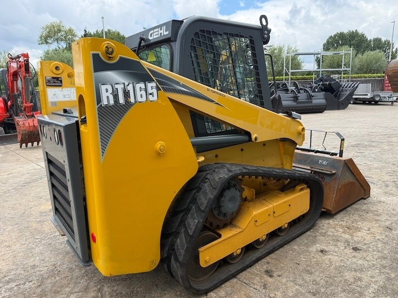 Gehl RT165 - Гусеничный погрузчик: фото 3 Gehl RT165 - Гусеничный погрузчик: фото 3