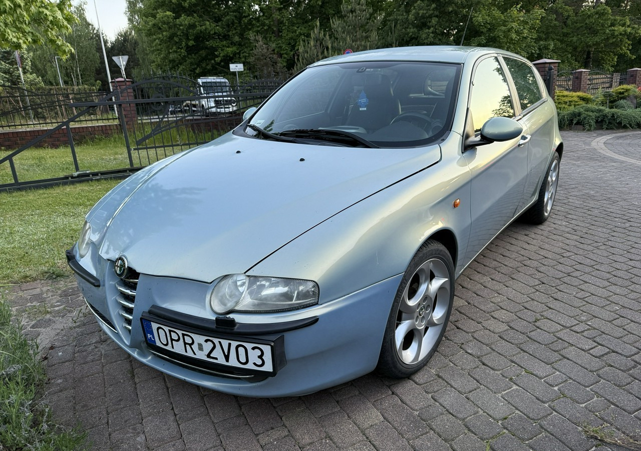 Alfa Romeo 147 Alfa Romeo 147 Klima 1.9 jtd-140KM - Легковой автомобиль: фото 2 Alfa Romeo 147 Alfa Romeo 147 Klima 1.9 jtd-140KM - Легковой автомобиль: фото 2