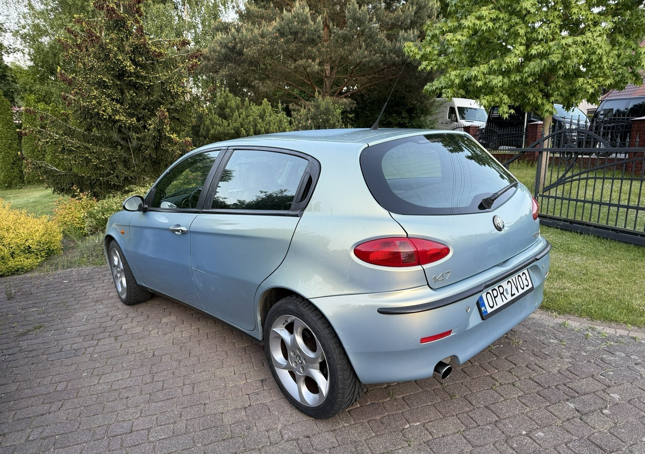 Alfa Romeo 147 Alfa Romeo 147 Klima 1.9 jtd-140KM - Легковой автомобиль: фото 4 Alfa Romeo 147 Alfa Romeo 147 Klima 1.9 jtd-140KM - Легковой автомобиль: фото 4