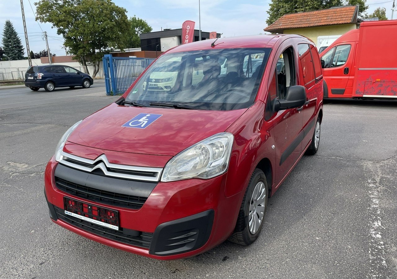 Citroen Berlingo II Berlingo 1.6 do przewozu Niepełnosprawnych inwalida rampa 2018 - Легковой автомобиль: фото 5 Citroen Berlingo II Berlingo 1.6 do przewozu Niepełnosprawnych inwalida rampa 2018 - Легковой автомобиль: фото 5
