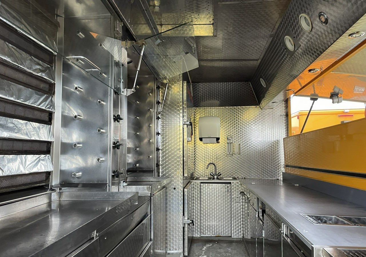 Fiat Ducato Autosklep Autogrill Gastronomiczny Food Truck Foodtruck sklep bar20 - Торговый грузовик: фото 3 Fiat Ducato Autosklep Autogrill Gastronomiczny Food Truck Foodtruck sklep bar20 - Торговый грузовик: фото 3
