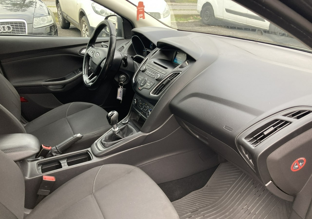 Ford Focus III Focus 1.0 EcoBoost Klima Salon PL 2015 - Хэтчбек: фото 2 Ford Focus III Focus 1.0 EcoBoost Klima Salon PL 2015 - Хэтчбек: фото 2