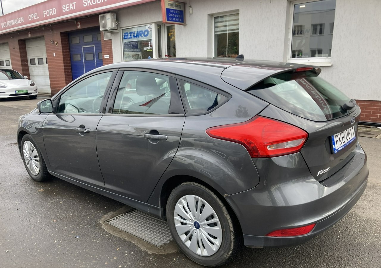 Ford Focus III Focus 1.0 EcoBoost Klima Salon PL 2015 - Хэтчбек: фото 3 Ford Focus III Focus 1.0 EcoBoost Klima Salon PL 2015 - Хэтчбек: фото 3