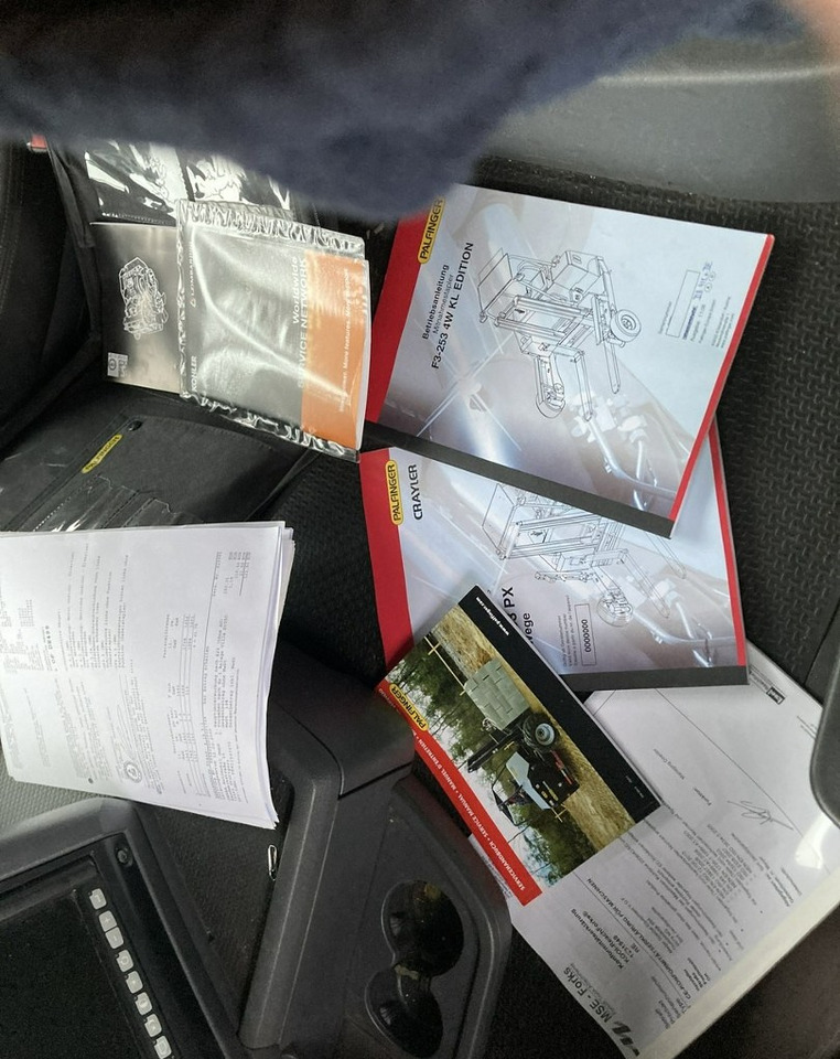 Тентованный фургон Inna Inny Scania G320 Wózek PALFINGER Firanka Plandeka plandeka Moffett 2012: фото 13 Тентованный фургон Inna Inny Scania G320 Wózek PALFINGER Firanka Plandeka plandeka Moffett 2012: фото 13