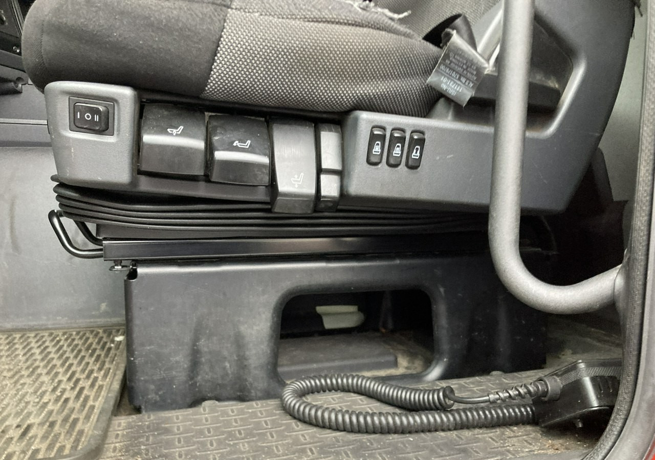 Тентованный фургон Inna Inny Scania G320 Wózek PALFINGER Firanka Plandeka plandeka Moffett 2012: фото 8 Тентованный фургон Inna Inny Scania G320 Wózek PALFINGER Firanka Plandeka plandeka Moffett 2012: фото 8