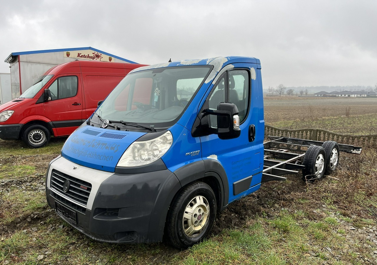 Fiat Ducato Ducato 3.0-160KM Rama pod zabudowę 2011,2009 - Коммерческий автомобиль: фото 1 Fiat Ducato Ducato 3.0-160KM Rama pod zabudowę 2011,2009 - Коммерческий автомобиль: фото 1