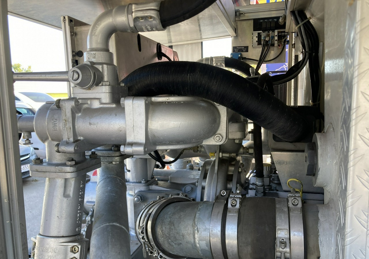 Пожарная машина MAN MAN 15,250 Straż pożarna gaśnicza 9-osobowa 4X4 Wóz strażacki MAN 15,250 Straż pożarna gaśnicza 9-osobowa 4X4 Wóz strażacki: фото 14 Пожарная машина MAN MAN 15,250 Straż pożarna gaśnicza 9-osobowa 4X4 Wóz strażacki MAN 15,250 Straż pożarna gaśnicza 9-osobowa 4X4 Wóz strażacki: фото 14