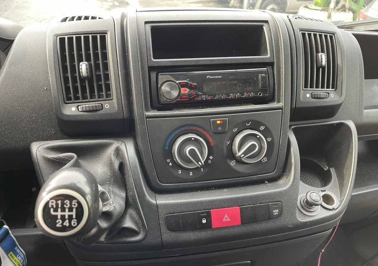 Цельнометаллический фургон Peugeot Boxer Boxer 163KM MEGA MAX 2x podwyższany Klima Salon PL 2017: фото 10