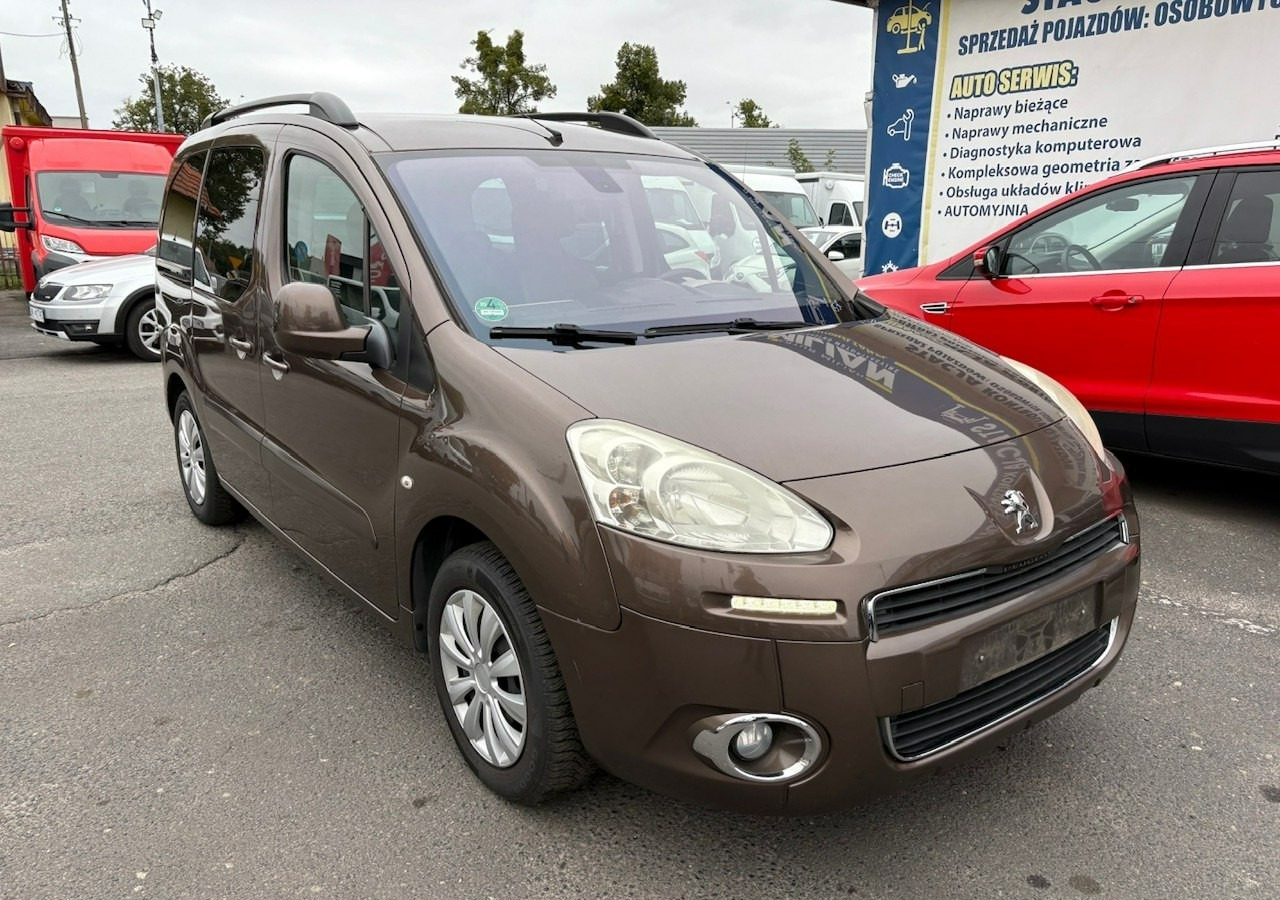 Peugeot Partner II Peugeot Partner Tepee 100 Family Model 2013 - Универсал: фото 1 Peugeot Partner II Peugeot Partner Tepee 100 Family Model 2013 - Универсал: фото 1
