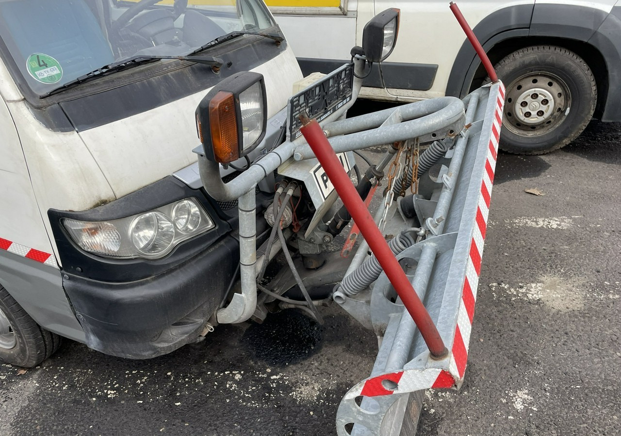 Piaggio Piaggio PFAU Wywrotka 4X4 posypywarka odśnieżarka pług 2009 в лизинг Piaggio Piaggio PFAU Wywrotka 4X4 posypywarka odśnieżarka pług 2009: фото 7
