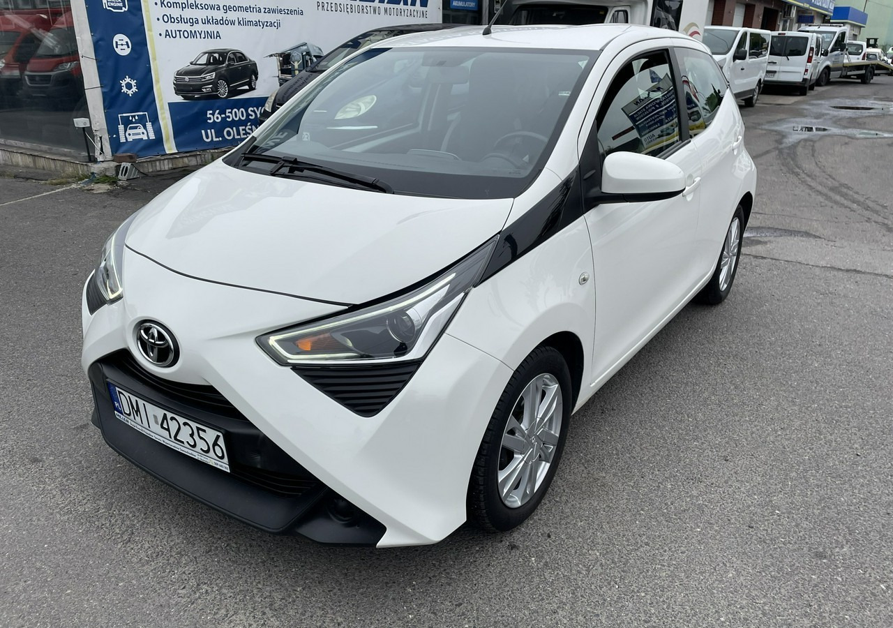 Toyota Aygo II Toyota Aygo 1.0 VVT-i JBL Edition bezyna+LPG Salon PL 2020 - Легковой автомобиль: фото 1 Toyota Aygo II Toyota Aygo 1.0 VVT-i JBL Edition bezyna+LPG Salon PL 2020 - Легковой автомобиль: фото 1