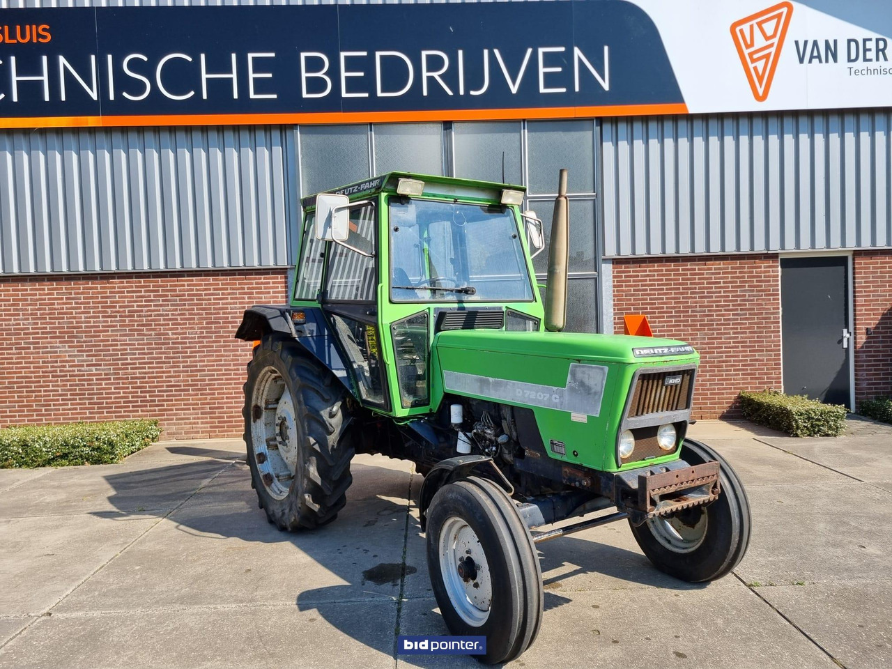 Deutz-Fahr 7207C - Трактор: фото 2 Deutz-Fahr 7207C - Трактор: фото 2