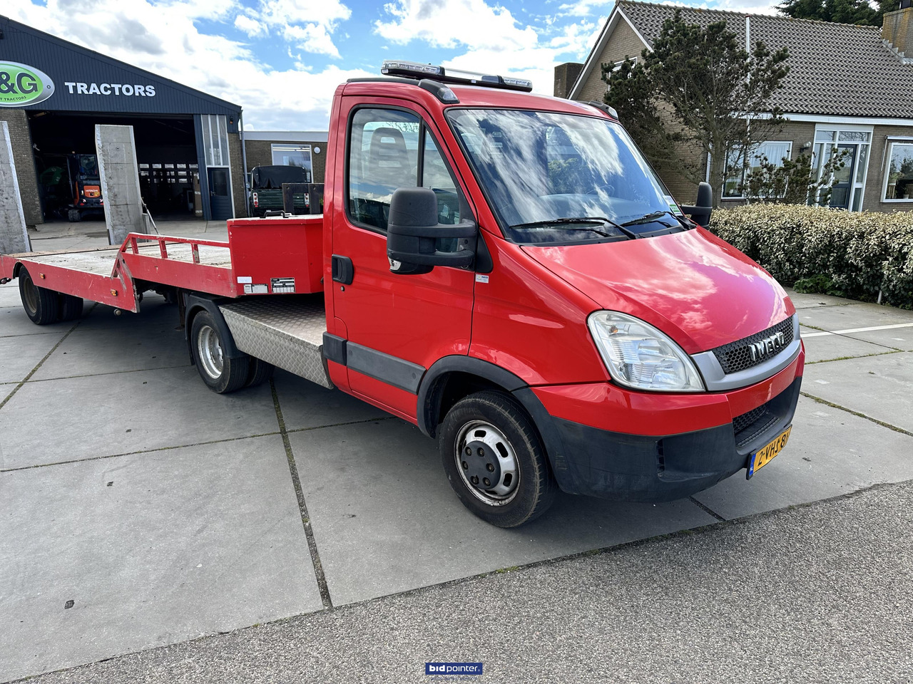 Iveco Daily 40C18 - Малотоннажный седельный тягач: фото 3 Iveco Daily 40C18 - Малотоннажный седельный тягач: фото 3
