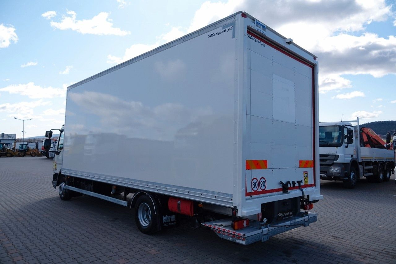 DAF LF 210 / KONTENER - 7 M / SOLÓWKA / WINDA DHOLLA - Грузовик с закрытым кузовом: фото 2 DAF LF 210 / KONTENER - 7 M / SOLÓWKA / WINDA DHOLLA - Грузовик с закрытым кузовом: фото 2