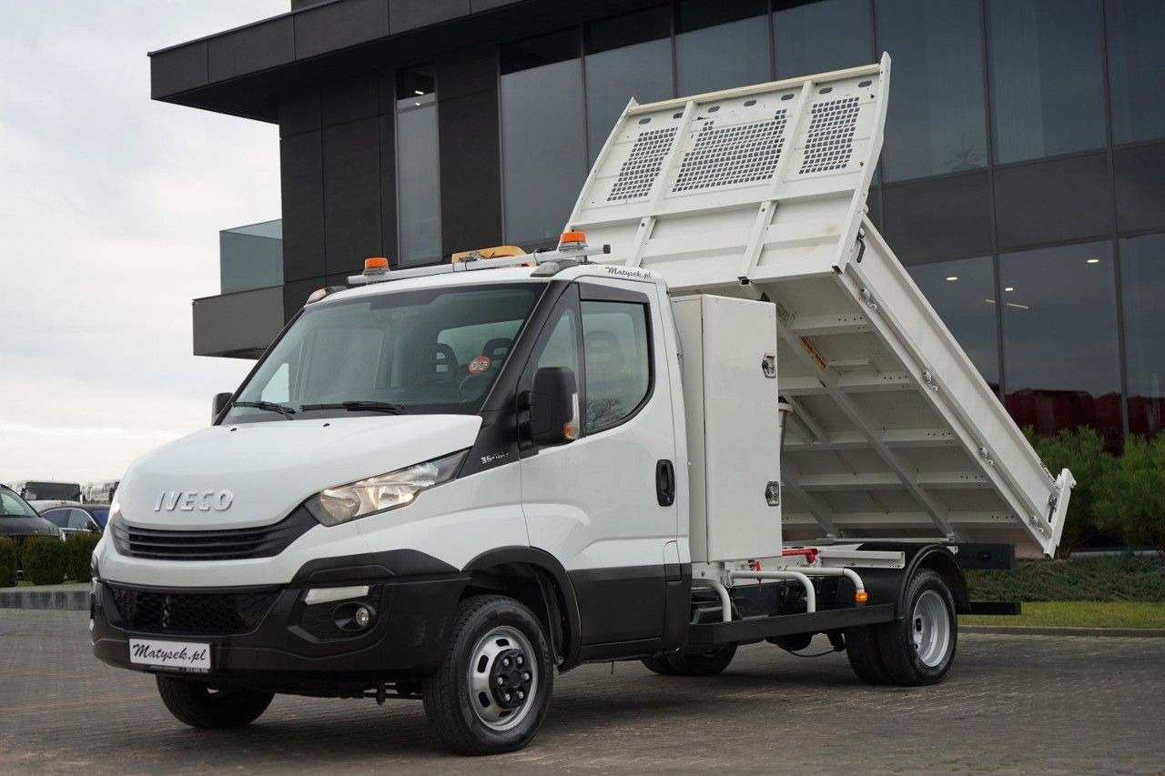 Iveco DAILY 35-180 / WYWROTKA TYLNOZSYPOWA / BLIŹNIAK - Малотоннажный самосвал: фото 1 Iveco DAILY 35-180 / WYWROTKA TYLNOZSYPOWA / BLIŹNIAK - Малотоннажный самосвал: фото 1