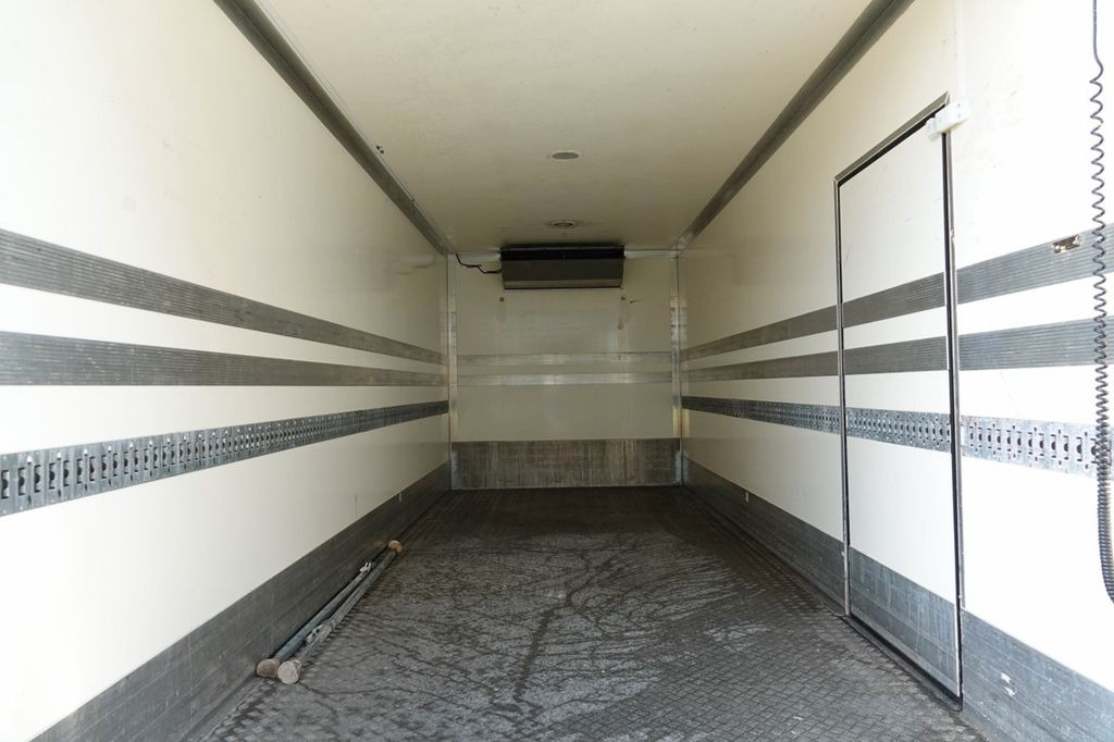 Рефрижератор Renault D 250 / CHŁODNIA - 6,7 m / THERMO KING T 600R /: фото 10
