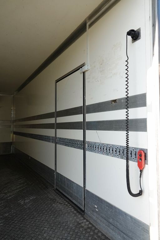 Рефрижератор Renault D 250 / CHŁODNIA - 6,7 m / THERMO KING T 600R /: фото 11