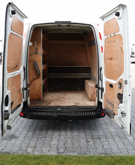 Грузопассажирский фургон Renault MASTER / 6 osób / MANUAL / L2 H2 / 3,5 TONY / SP: фото 12