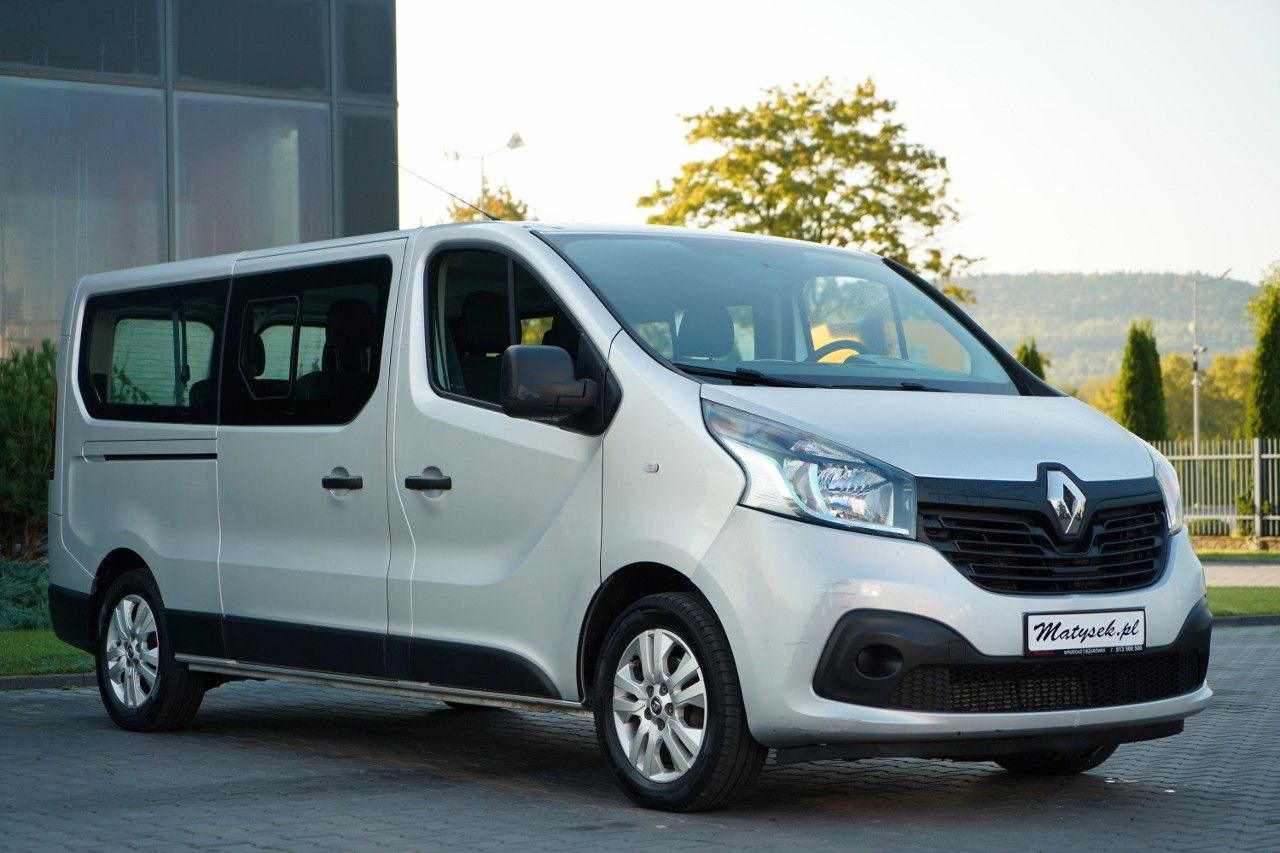Renault TRAFIC 125 DCI / BUS / 9 MIEJSC / 2017 ROK / PO - Пассажирский фургон: фото 4 Renault TRAFIC 125 DCI / BUS / 9 MIEJSC / 2017 ROK / PO - Пассажирский фургон: фото 4
